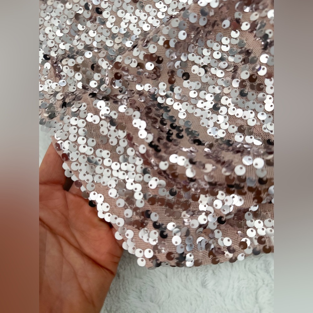 NWT- FREE PEOPLE Right Rhythm Sequin Cami Top ||
CHAMPAGNE COMBO - Picture 10 of 13